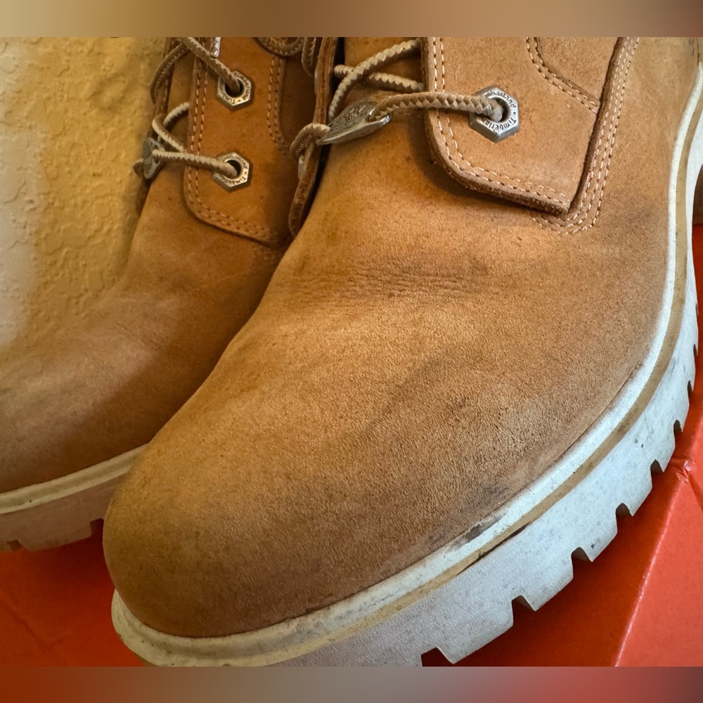 Woman’s Timberlands - Picture 13 of 13